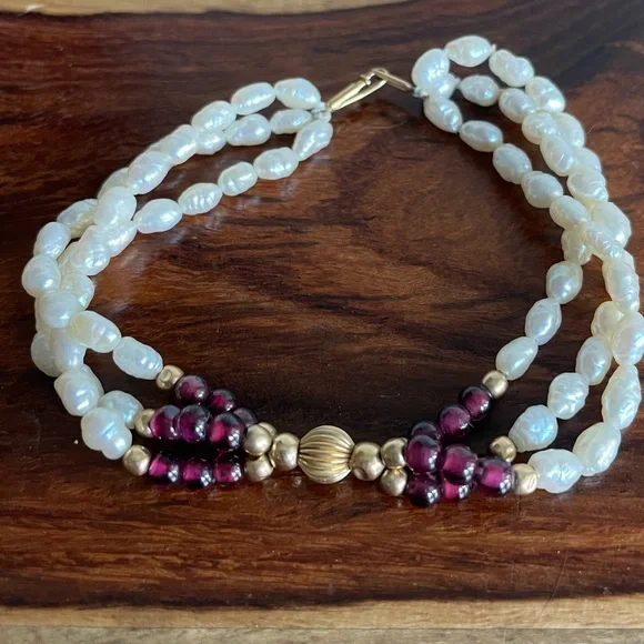 Cute Pearl Vintage Bracelet - Picture 2 of 3